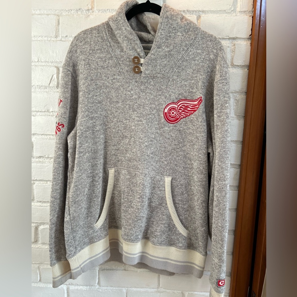 Detroit Red Wings hooded sweater